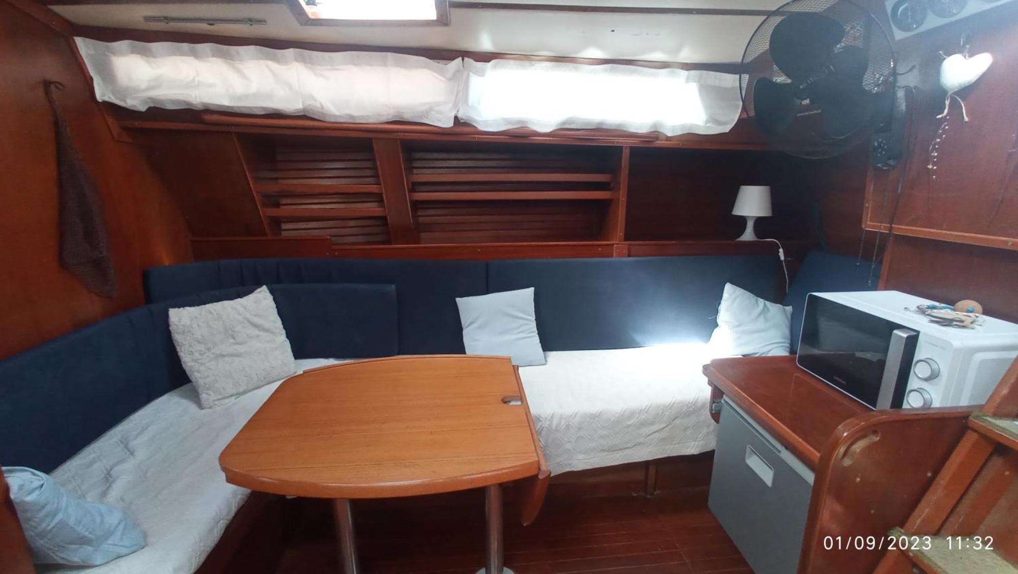 Best Barcelona Boat Experience ซานต์อาเตรียเดเบซอซ ภายนอก รูปภาพ